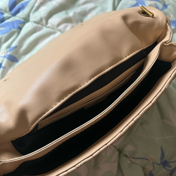 H&M Quilted Beige purse NEVER USED with no tags (impulse buy) - Picture 4 of 5